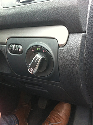Show to switch the rear fog lights