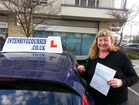 Joy Walter from London NW3 passed her driving test with the help of Kamran with an intensive driving course