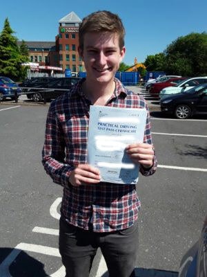 Congratulations to James from London W11 on passing your practical test with the help of Chris from Intensive Courses