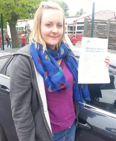 Congratulations to Sain in Birmingham who passed her Driving Test with a crash course