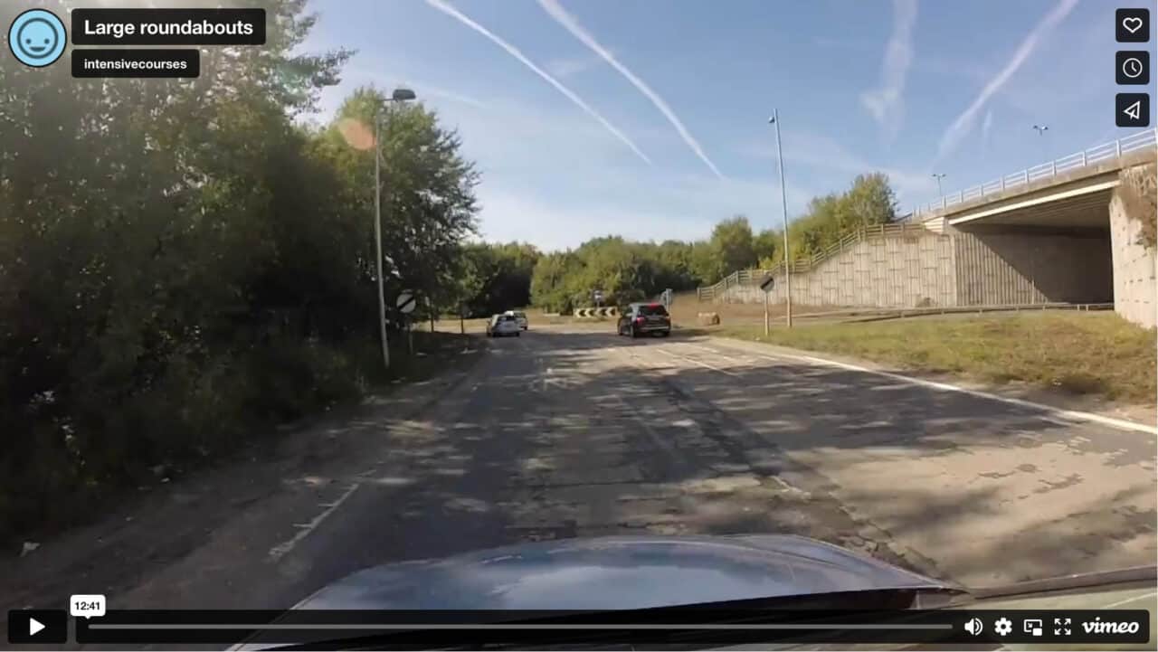 Can You Change Lanes In A Roundabout, Changing Lanes On, Rules & What
